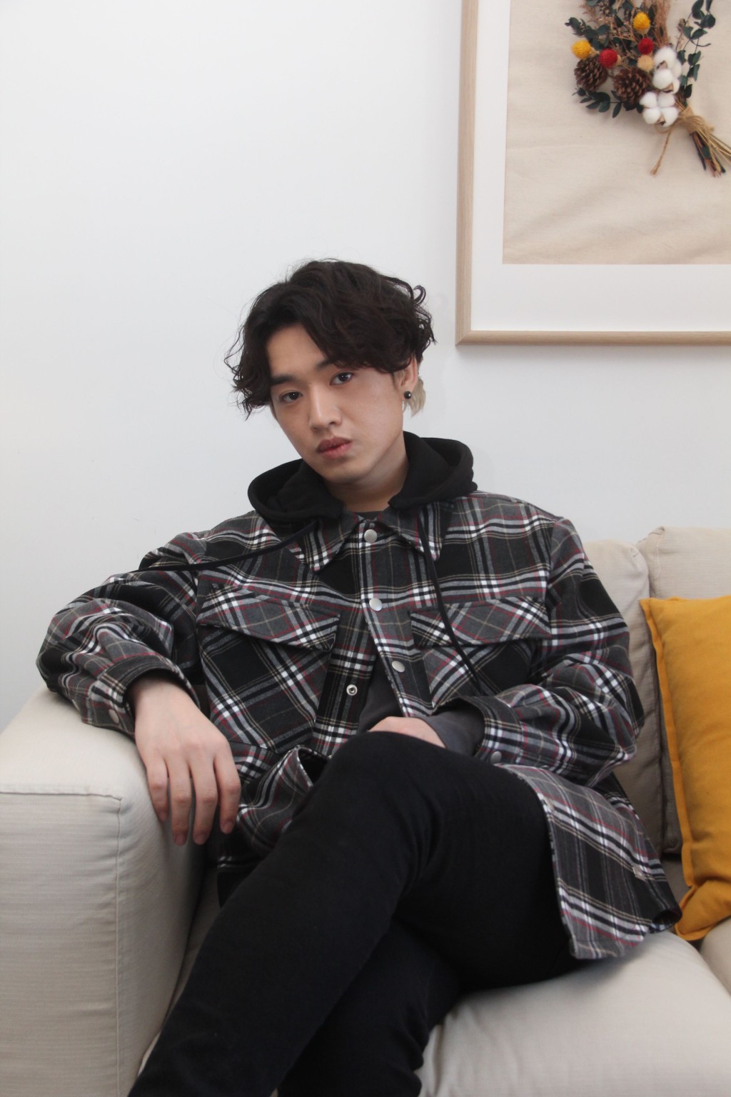 劇中Jer演「方丈」,Anson笑造型似足平時冇梳頭化妝的他。