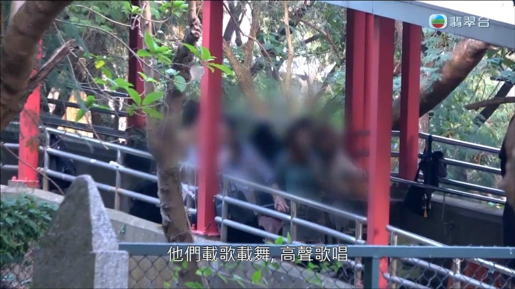 TVB節目《東張西望》報道，屯門中山公園大媽勁歌熱舞有多擾民。