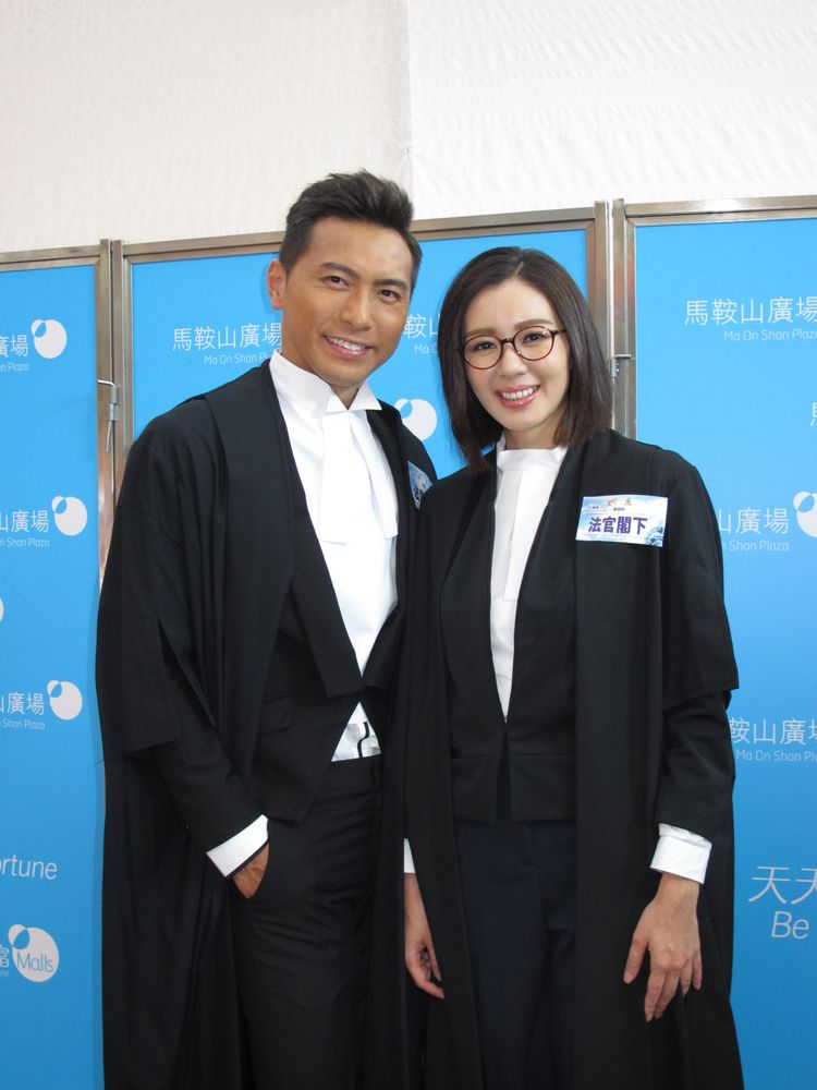 在新劇中,麥明詩初演新丁律師,她自言最想演大狀。