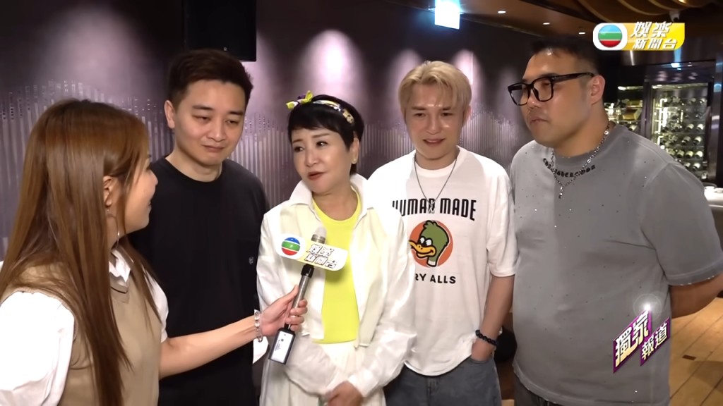 狄波拉受訪指收看《中年好聲音3》時非常投入,更當自己是評審,在電視機前為劉洋打分數。 狄波拉受訪指收看《中年好聲音3》時非常投入,更當自己是評審,在電視機前為劉洋打分數。