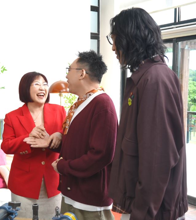 拍攝時歡笑聲不絕。