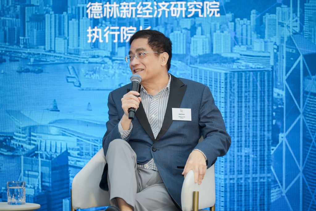 郎咸平指出,未來金融市場的「毫秒級響應」能帶來效率提升,但也可能加劇財富向資本集中,放大社會貧富分化風險。 郎咸平指出,未來金融市場的「毫秒級響應」能帶來效率提升,但也可能加劇財富向資本集中,放大社會貧富分化風險。