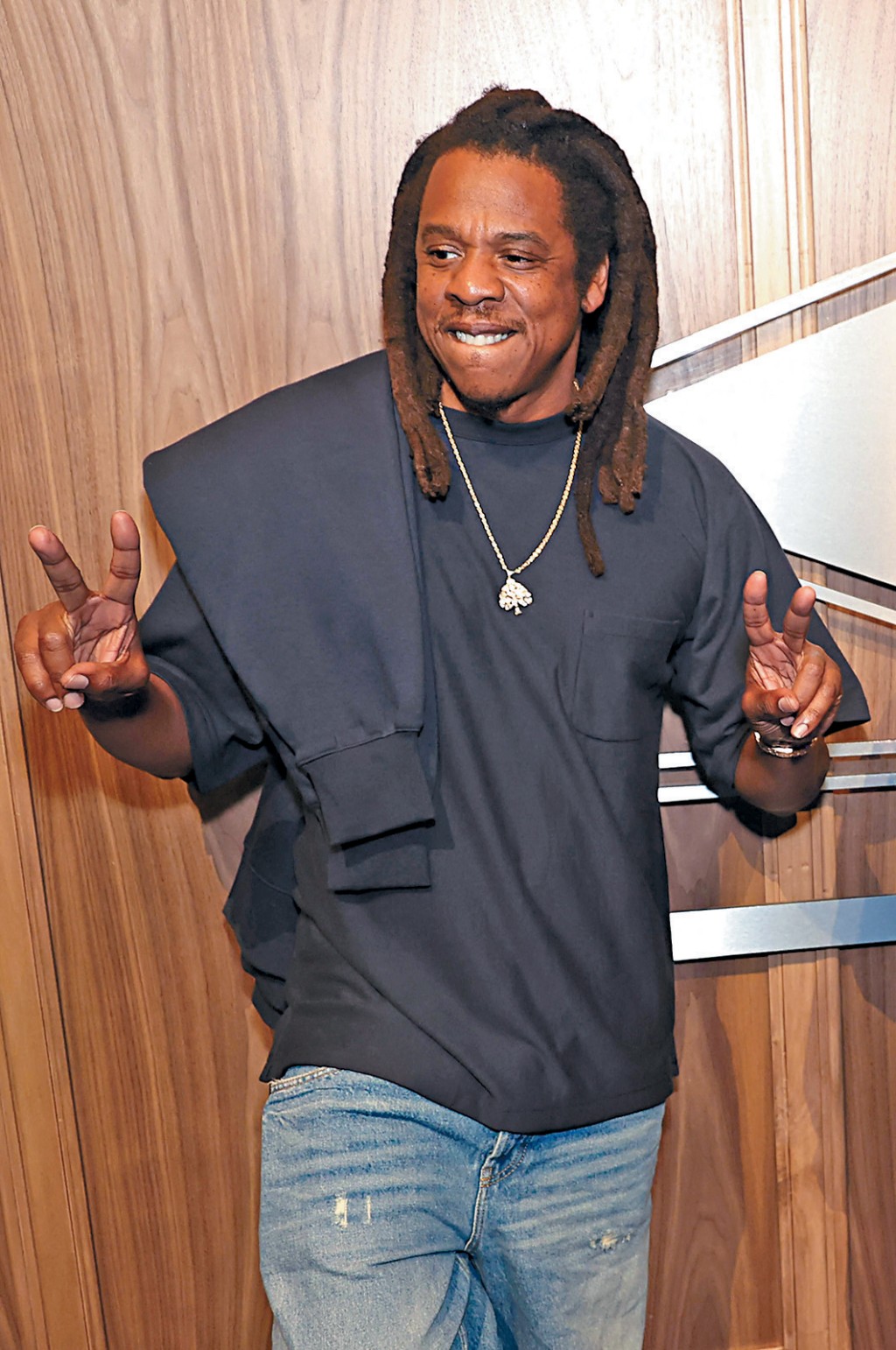 Jay-Z被入稟控告性侵一名13歲少女。