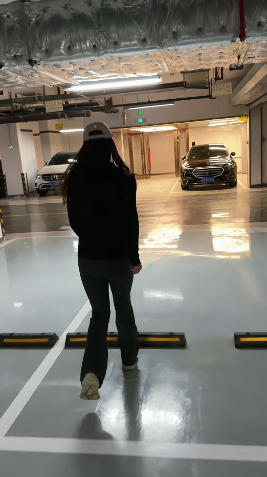 朱女士在景區隨手拍攝的短片，意外讓她贏得價值30萬人民幣的汽車。抖音