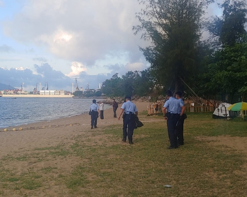 警員到場調查。丁志雄攝