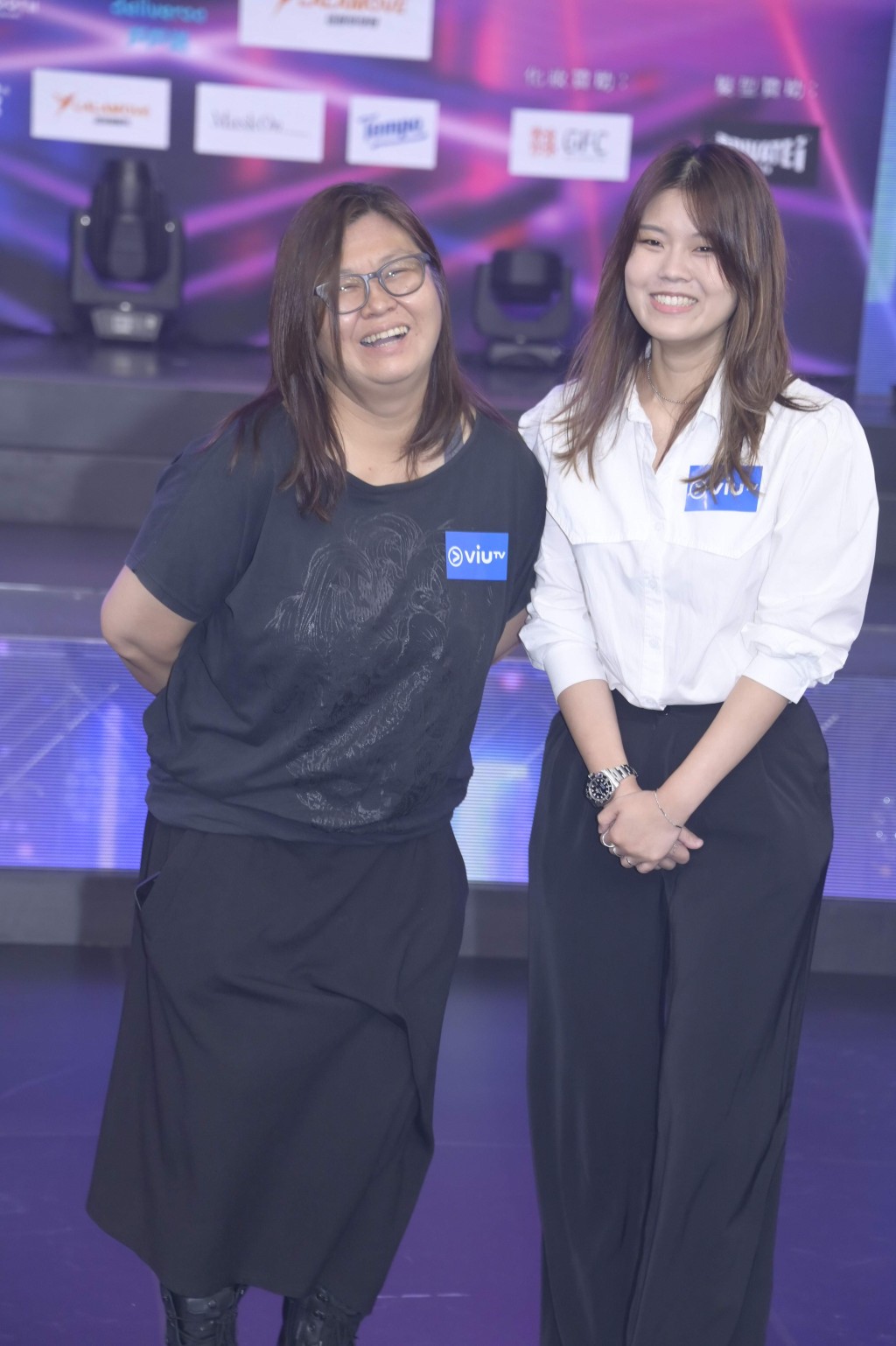 Wing（右）以前係陳漢娜經理人。