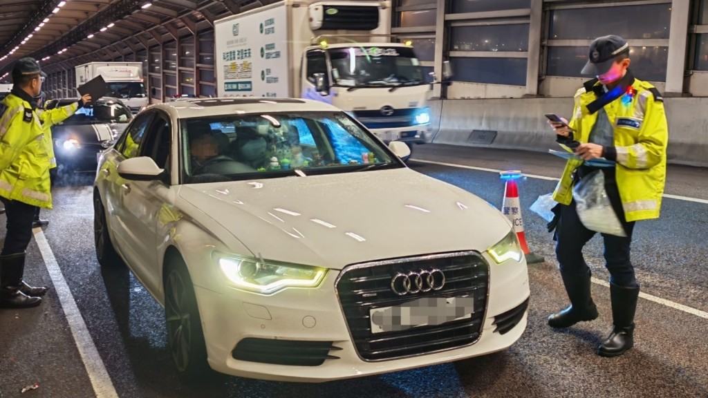 警新界南一連三日打擊酒駕毒駕 拘捕6男。警方圖片 警新界南一連三日打擊酒駕毒駕 拘捕6男。警方圖片