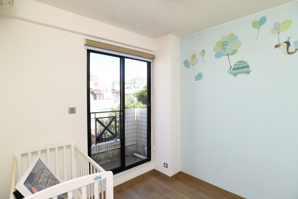 房外連平台，可多角度賞景。