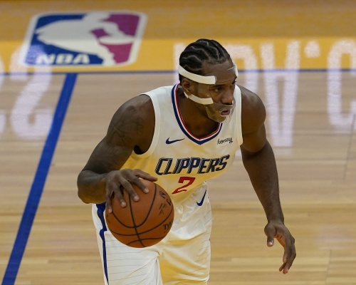 李安纳攻入廿一分。AP