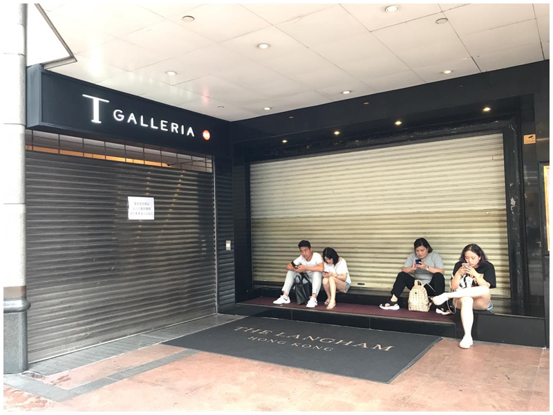 免稅店入口關閉。