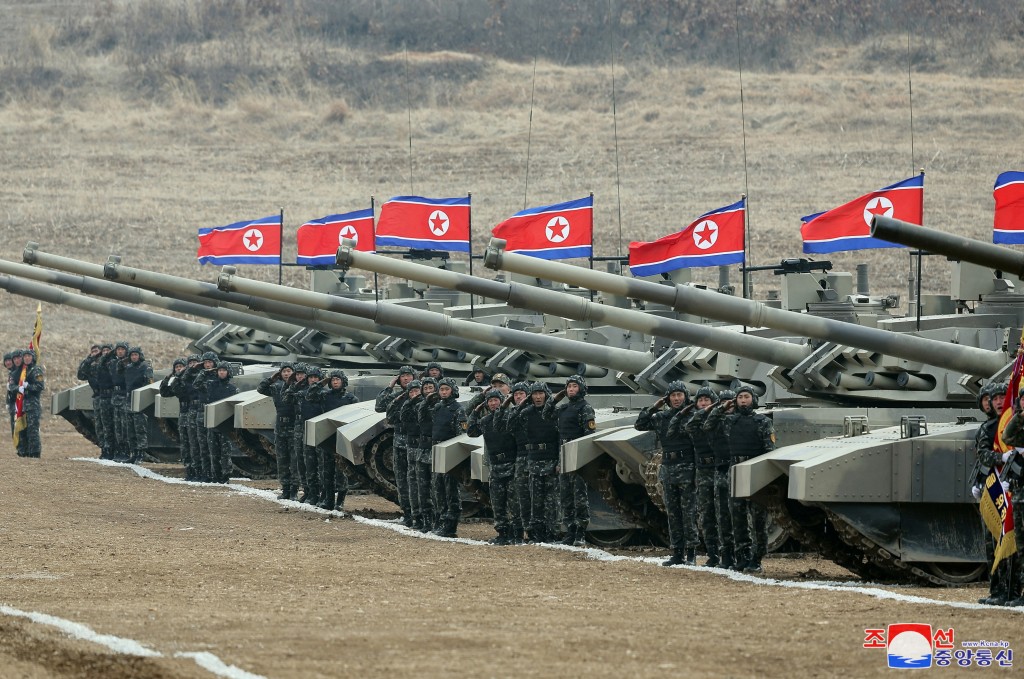 北韓展示新型坦克。路透社
