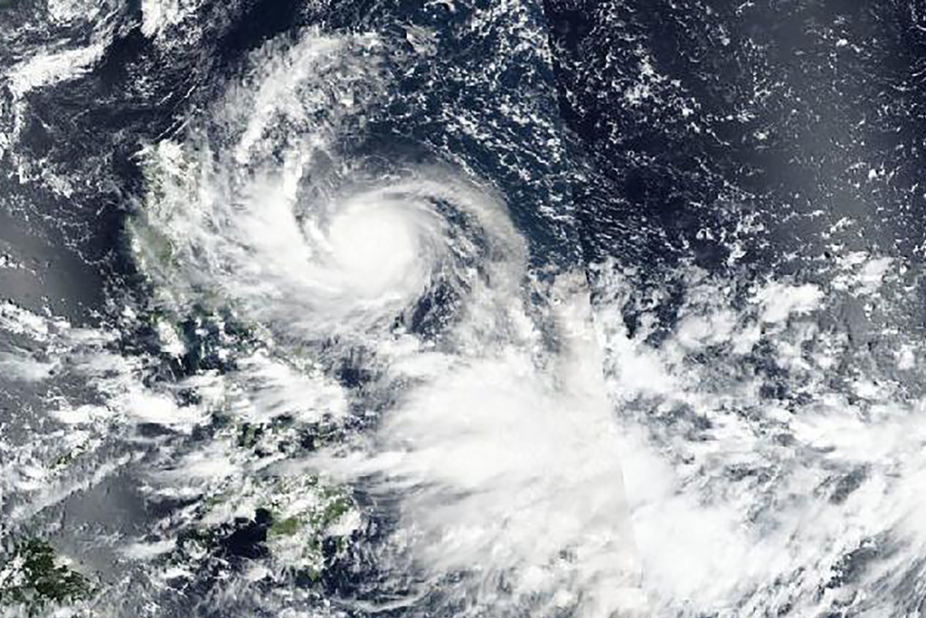 NASA發布衛星圖像顯示，颱風奧鹿登陸菲律賓。AP