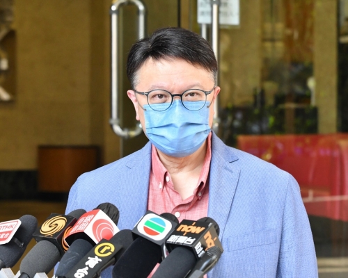許樹昌建議禁止出現「B.1.1.529」病毒株的非洲國家人士入境。資料圖片