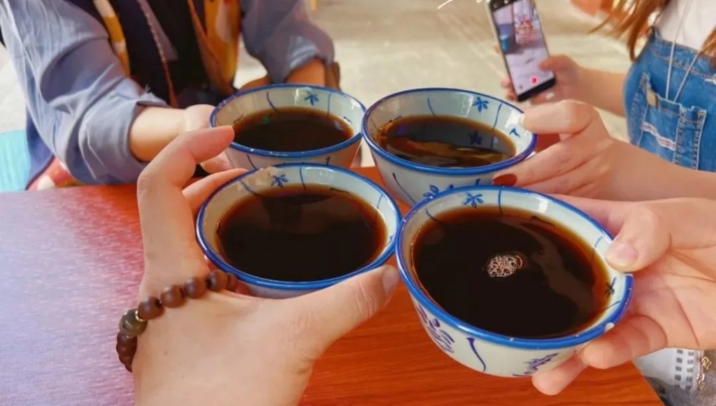 廣州多家涼茶店的茶被驗出有西藥成份。
