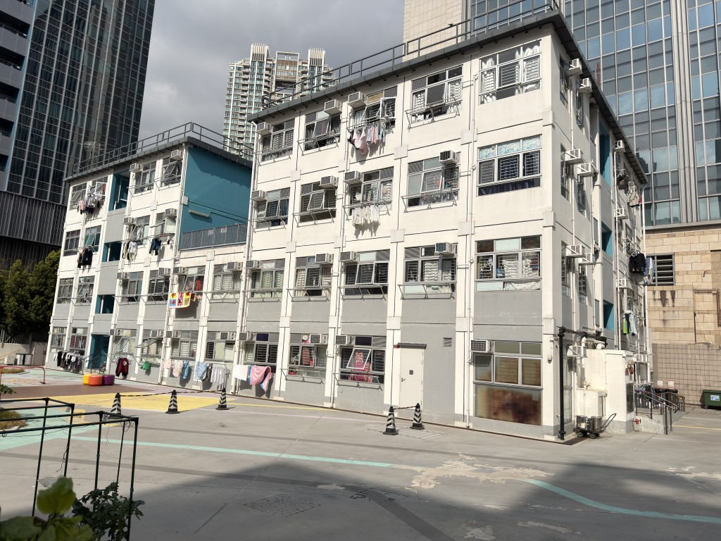 事發在英華街過渡性房屋。梁國峰攝