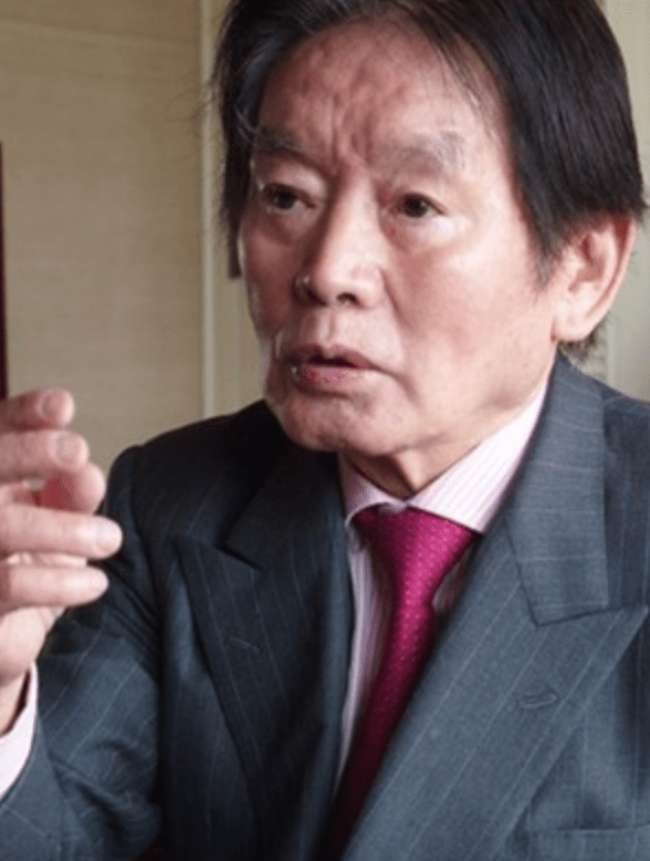 根據野崎生前書寫的遺囑，他原意將財產悉數捐予田邊市政府。