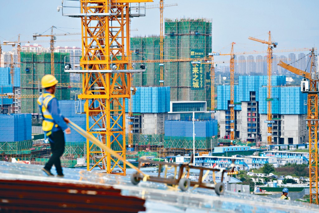 今年下半年以来，中央政府推出支持房地产的一系列政策。