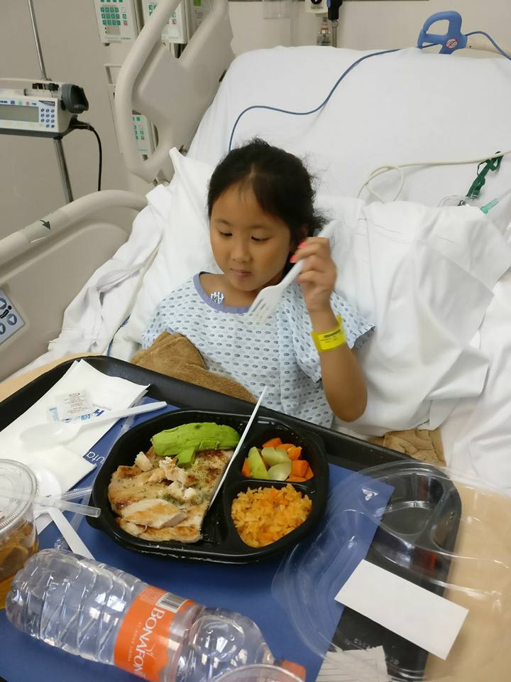 华裔女童刘嘉宜去年不幸患上罕见的渗透型内因性脑干胶质瘤。图:fb