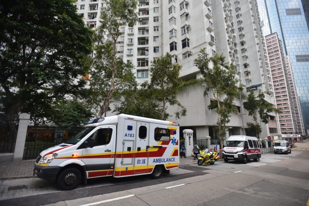 栢蕙苑男子墮樓當場死亡