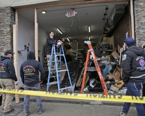 美国新泽西泽西市枪击案，疑为针对犹太人超市的一次本土恐袭。AP