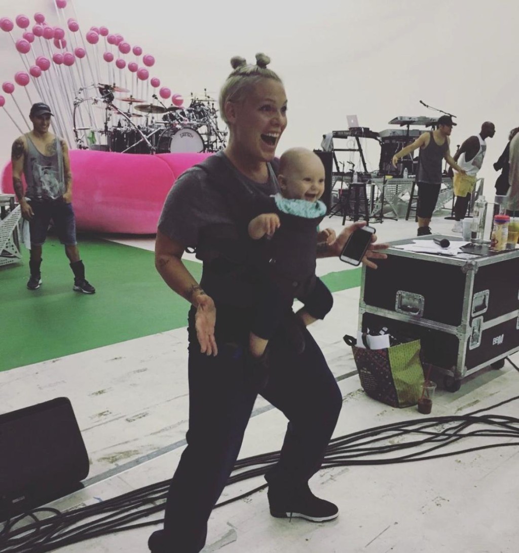 Pink育有两名孩子。