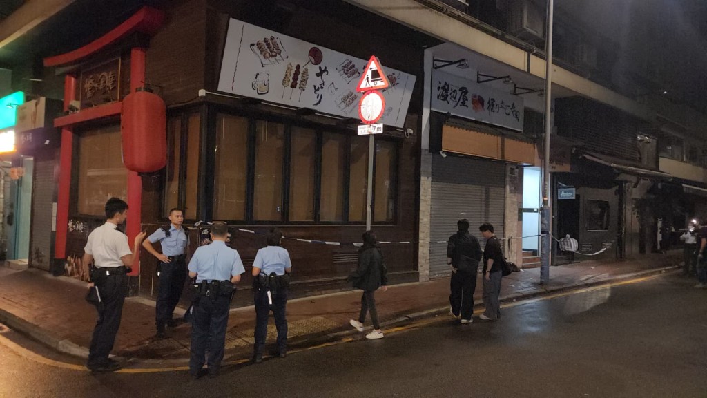 警員架起封鎖線調查。黎志偉攝 警員架起封鎖線調查。黎志偉攝