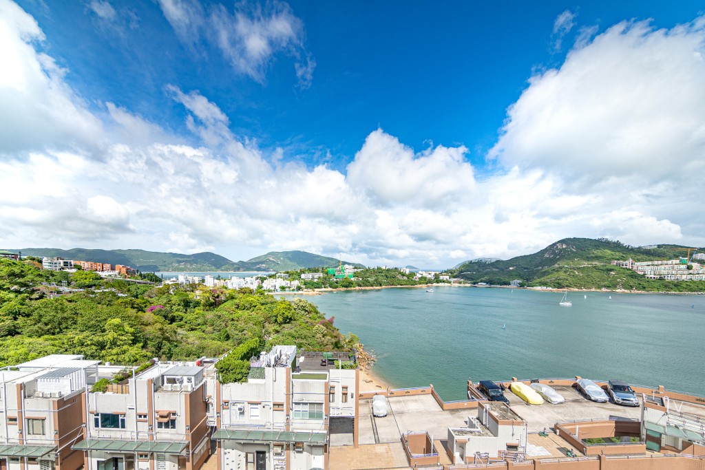 單位可盡享赤柱灣無垠海景，感受陽光的燦爛和煦。