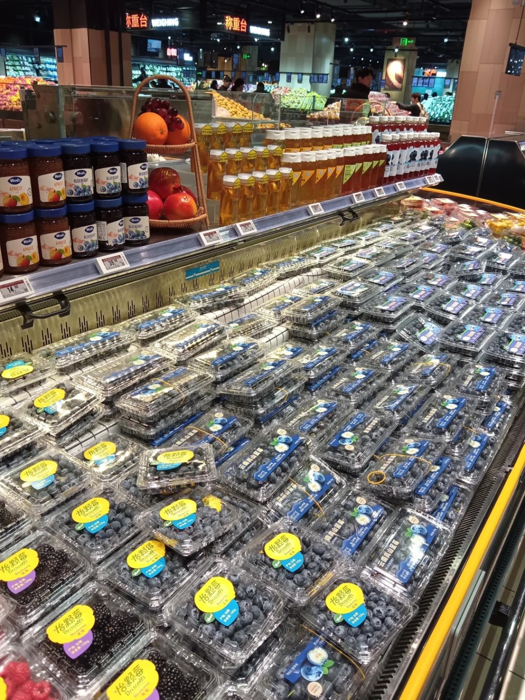 国产蓝莓涌入市场下，令蓝莓出现“白菜价”。小红书＠一生缘