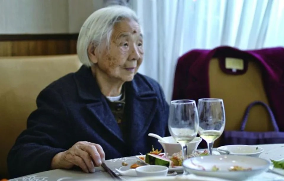 姜月琴雖屆101歲，卻無一顆假牙，日日愛吃零食追電視劇到半夜。