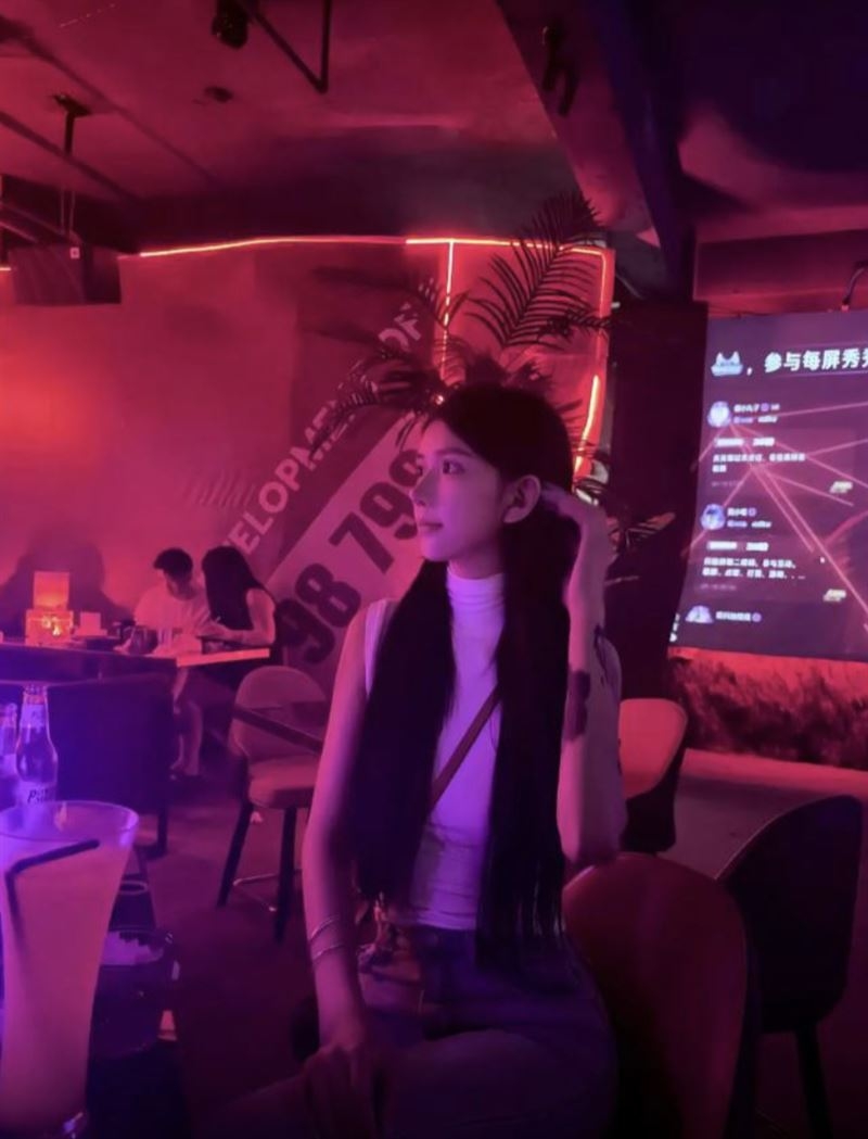 吳甄楨以往在社媒上打造上流人設。