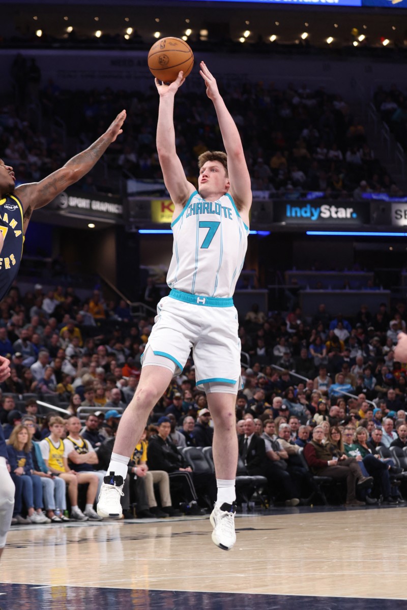 肯尼普今戰手感火熱3分12投8中攻入28分。AFP