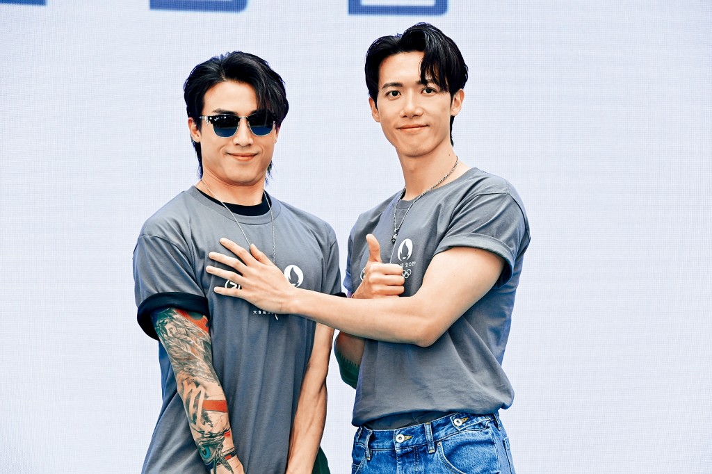 AK與Stanley仍然力撐兄弟。