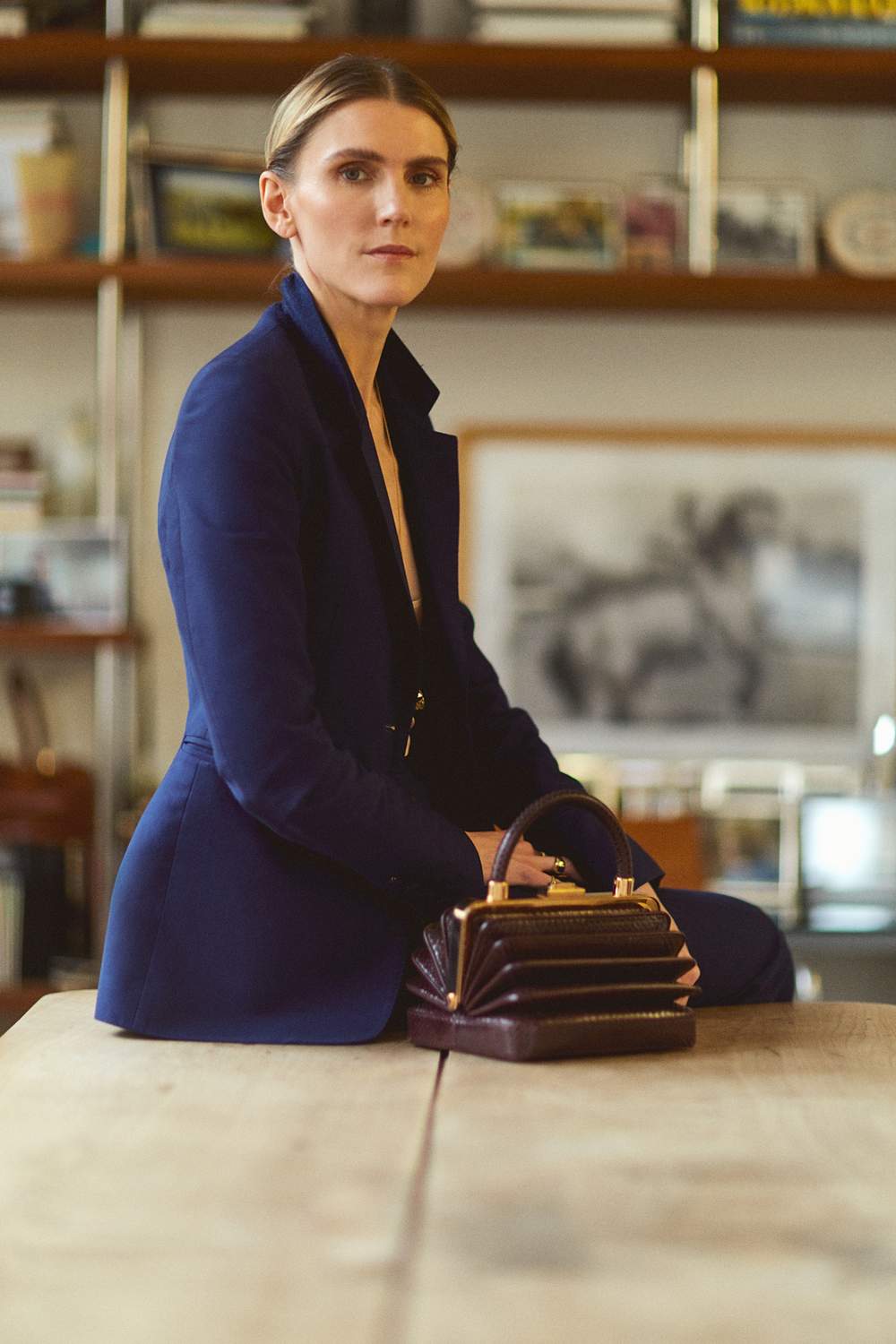 出生於烏拉圭、現長駐紐約的設計師Gabriela Hearst，剛獲得美國時裝設計師協會（CFDA）的2020年度女裝設計師獎。