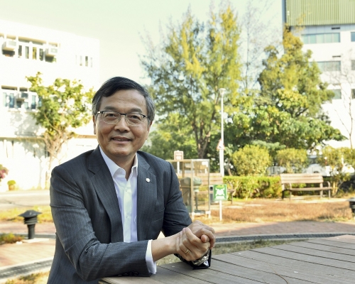 林正財建議為長者上門打針。資料圖片