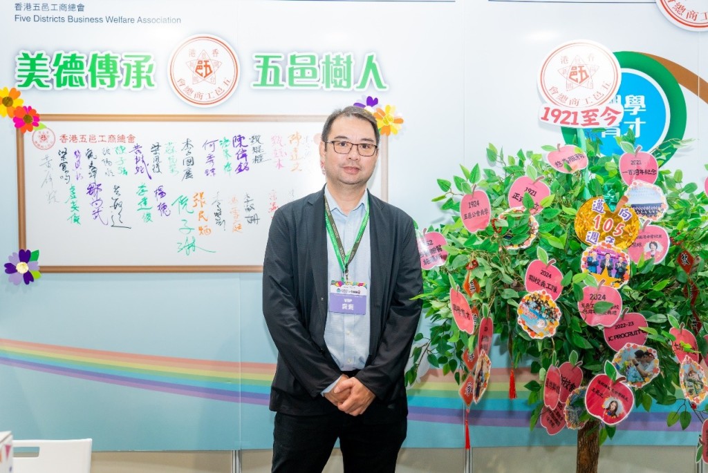 五邑司徒浩中學鄭嘉樂副校長 五邑司徒浩中學鄭嘉樂副校長