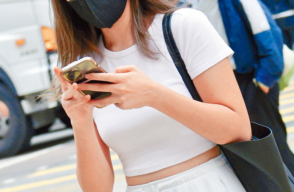 5間社福機構及學校的WhatsApp帳戶遭騎劫，近900名受助人、學生、家長或職員的個人資料外洩。