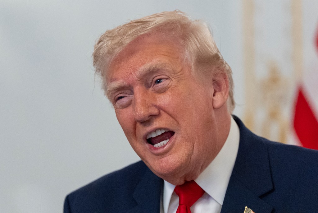 特朗普警告，將很快開始在陸上阻止毒販。美聯社