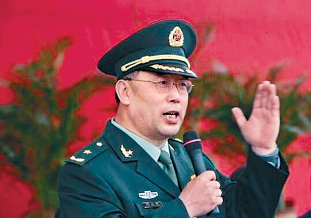 原陸軍司令員韓衛國。