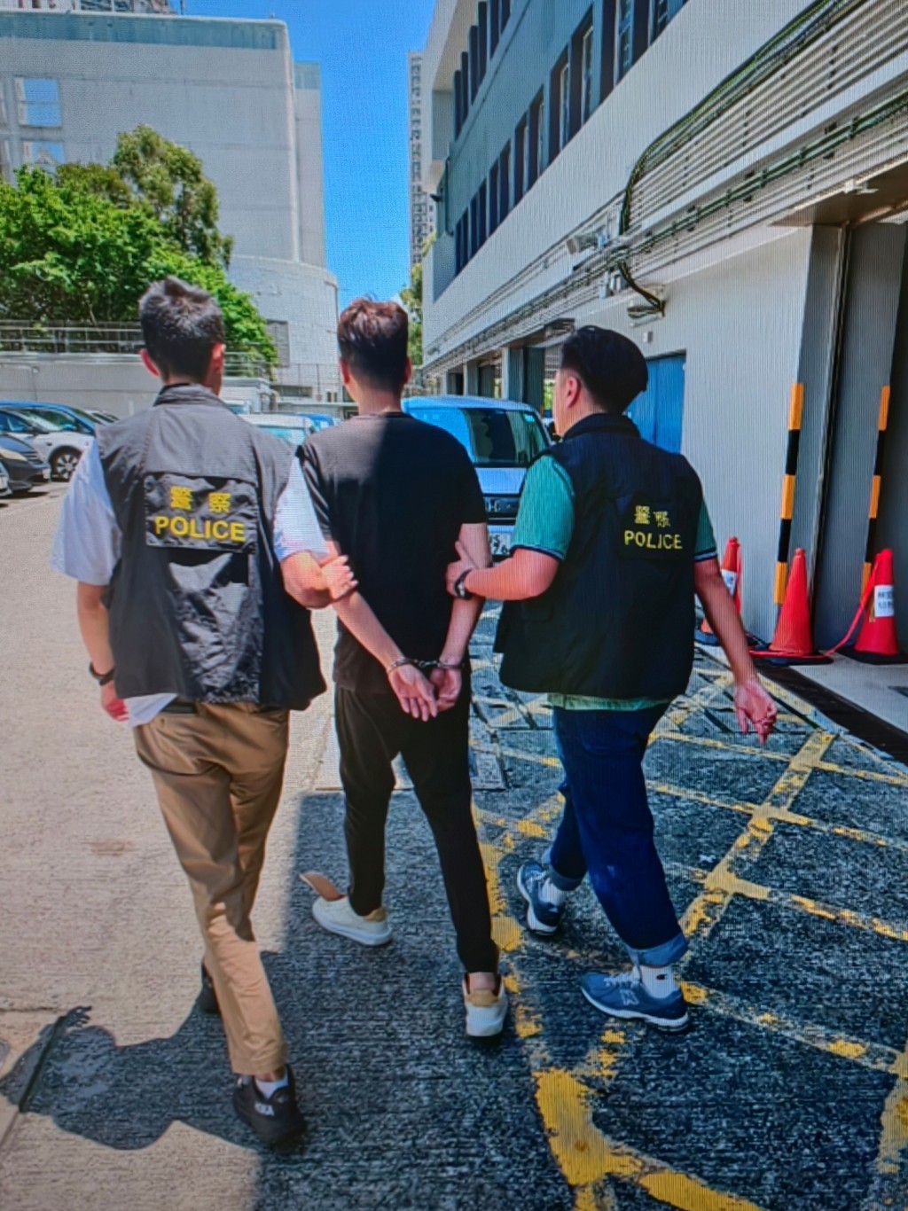 部份涉案被捕人。警方圖片