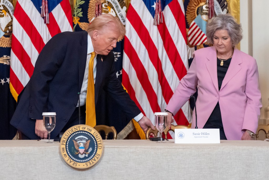 懷爾斯去年底接受雜誌訪問時，曾形容特朗普性格如「酒鬼」。美聯社