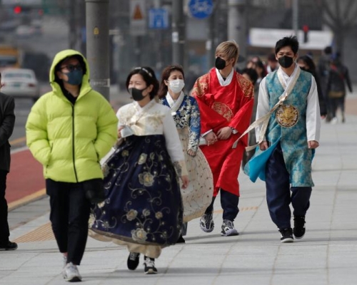 南韓宣佈開學日期將延後至4月6日。 AP