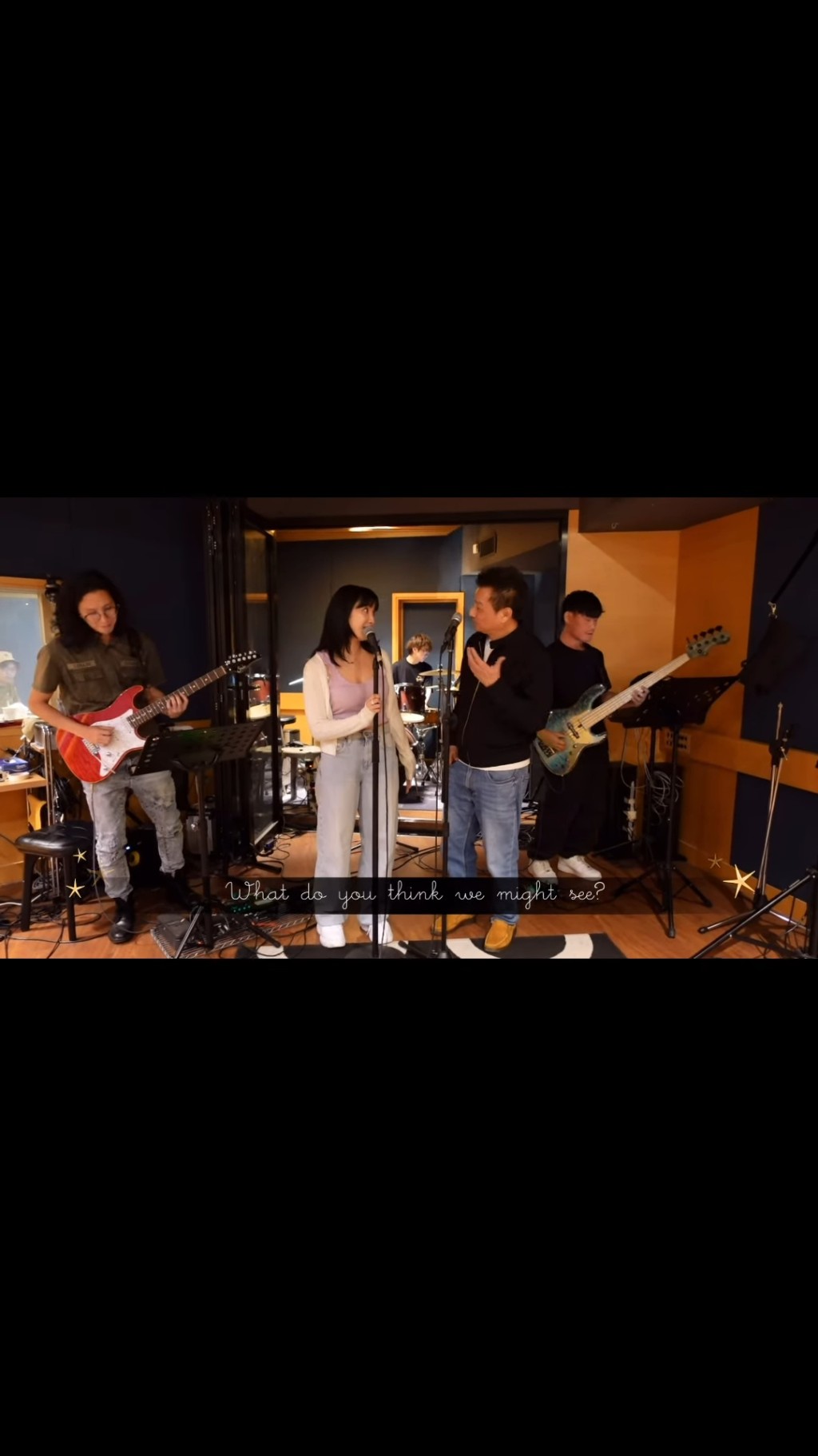 林佑蔚曾在IG上發布了一條與石修一同「夾Band」的影片。