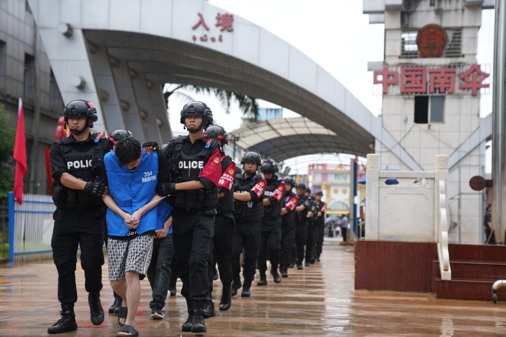 中国近期从东南亚多国押回电诈嫌犯。