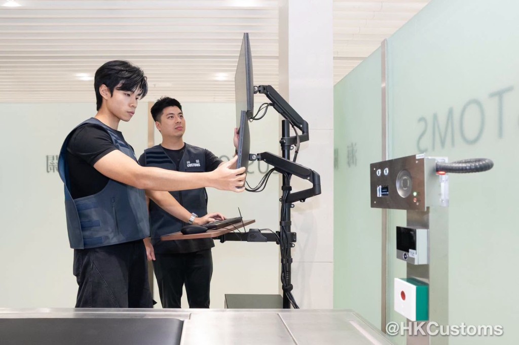 香港海關強調已準備就緒，旅檢和車檢設施和人員隨時全面投入服務。