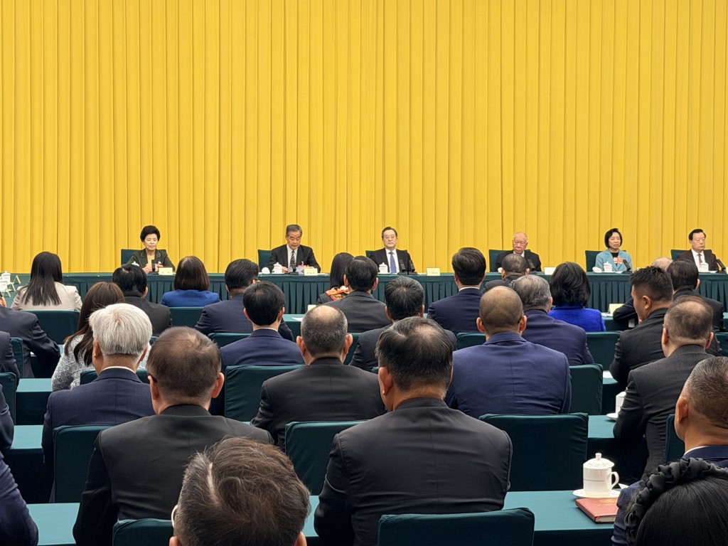 港澳政協今早（6日）在政協禮堂召開聯組會議。