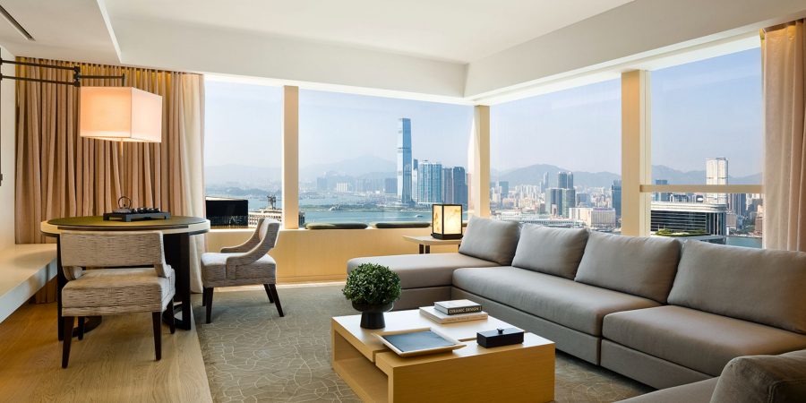 国泰伙酒店推「模拟飞行staycation」 。 国泰网页图