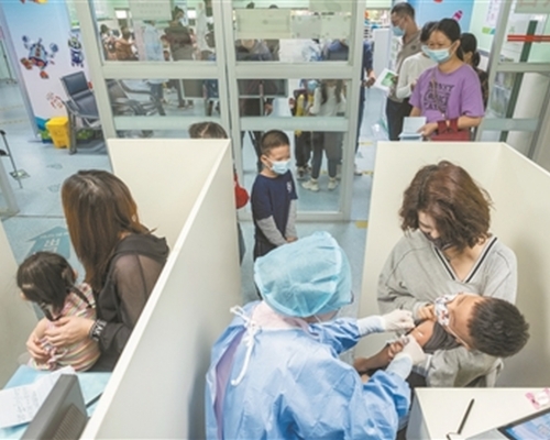 廣東省全面啟動3至11歲兒童新冠病毒疫苗接種計畫。
