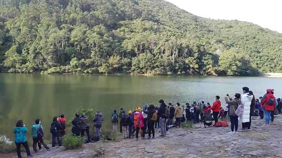 流水響水塘十分多郊遊人士。網民Fong Siu圖片