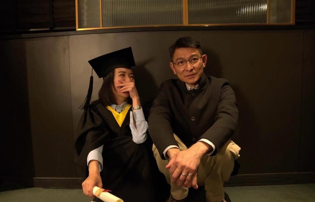 Natalie與不少重量級演員合作,例如在電影《焚城》中扮演劉德華女兒。 Natalie與不少重量級演員合作,例如在電影《焚城》中扮演劉德華女兒。