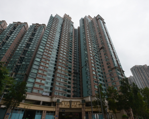 翠擁華庭3房套850萬易手 低市價5%